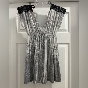 Women’s Mind Code top size small